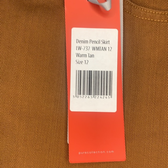 Pure Collection Denim pencil skirt size 6 us NWT - Picture 3 of 9